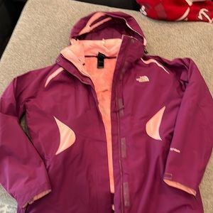 Women’s The North Face Triclimate Winter/ski jacket.